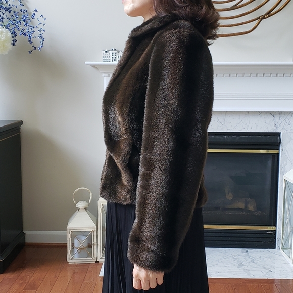 LOFT Faux Fur Short Jacket in Brown and Black - Sz 2P Petite - Picture 2 of 5